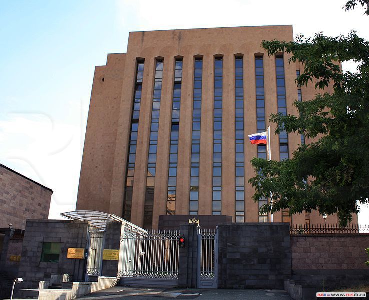 Посольство России отвечает на подозрения Айрикяна в связи с организованным на него покушением