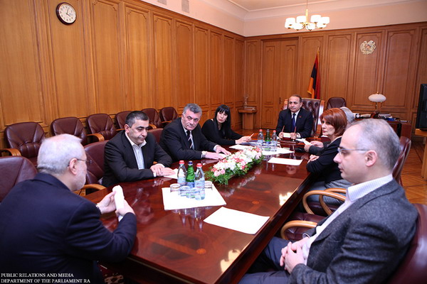 Овик Абрамян предложил создать комиссию по конституционным реформам – комментарии