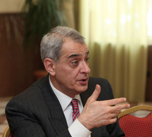 Давид Шахназарян: «Правящая партия должна обсудить вопрос о дальнейшей деятельности правительства»