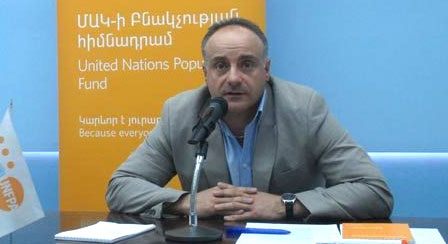 В Армении 2,8% от 1000 несовершеннолетних рожают