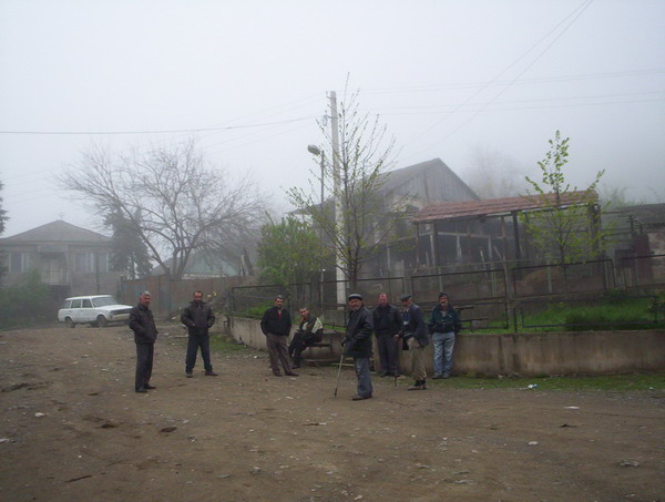 Азербайджанские вооруженные силы открыли огонь по работавшим в поле крестьянам