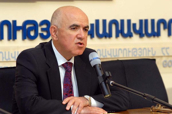 Гагик Еганян: «Европейские чиновники не хотят делиться с иностранными гражданами даже маленькой толикой благ своей страны»