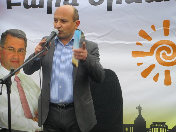 Степан Сафарян недоволен совместными проектами фракций “ПА” и РПА в совете старейшин Еревана