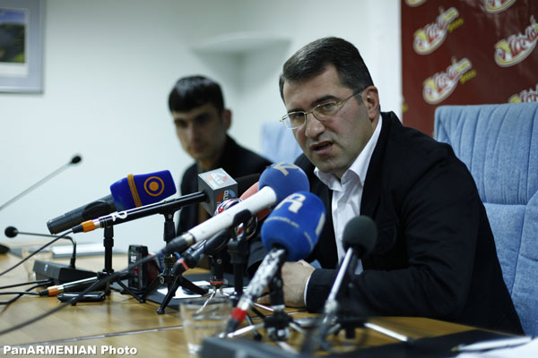 Армен Мартиросян: «Армянская сторона не хочет возвращать только Кельбаджар и Лачин»