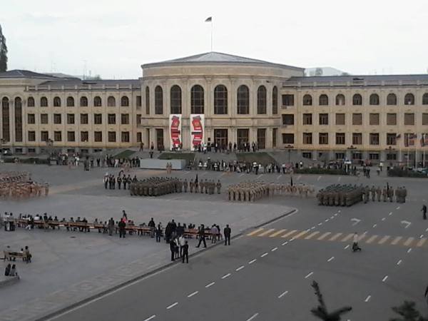 Какие высокопоставленные российские чины будут находиться в Гюмри 9 мая во время военного парада? (Фоторяд)
