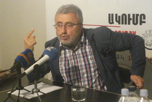 Ашот Григорян: «Не только Арцах надо защитить от господина Сержа Саргсяна, но и всю Армению»