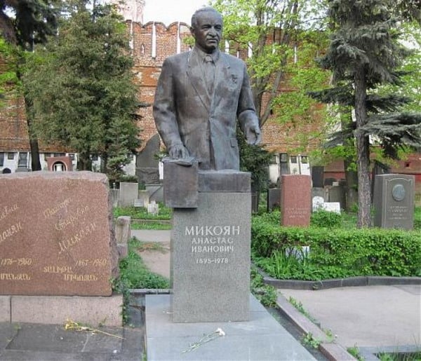 “Вопрос памятника Микояну я бы решил посредством референдума” – Арам Карапетян