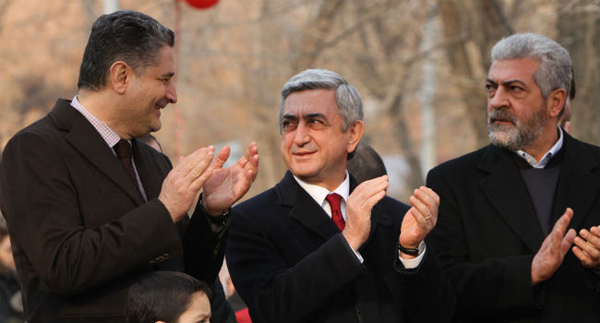 Пайлак Айрапетян: “Кчоян и бывший премьер должны вернуть подарки”