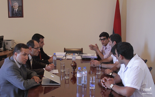 Заместитель министра иностранных дел принял представителей общинных структур езидов Армении