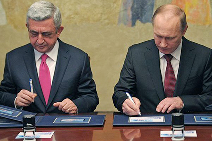 О вступлении в ЕврАзЭС: “Если Сержу Саргсяну вложат в руку ручку, то он подпишет любой документ”