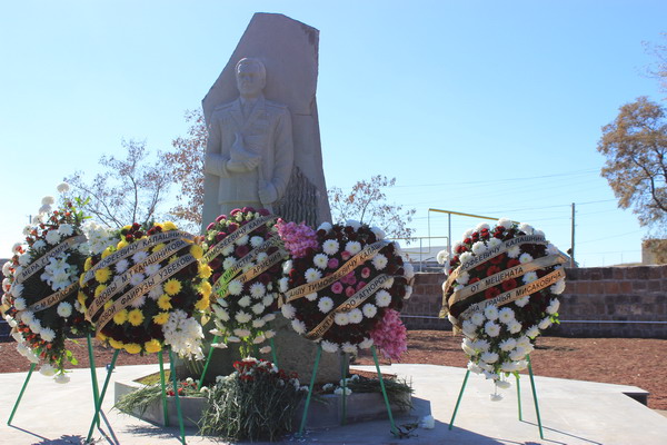 В Армении прошло торжественная церемония открытия мемориального комплекса и памятника М.Т. Калашникову