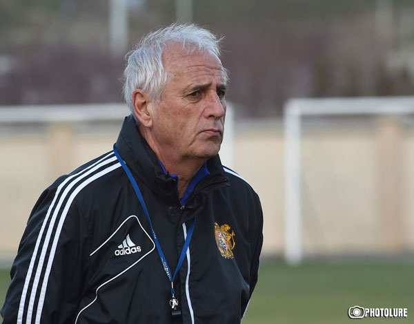 Мнения по поводу деятельности Бернарa Шаландa — главного тренера сборной Армении по футболу