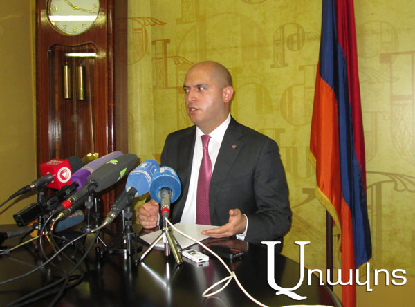 Ашотян об Азербайджане: «Это постыдное поведение – не гарантировать  безопасность  армянских  детей»