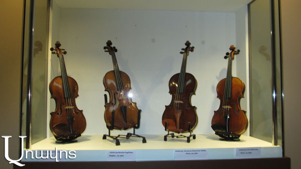 В Ереван «прибыли» старинные скрипки