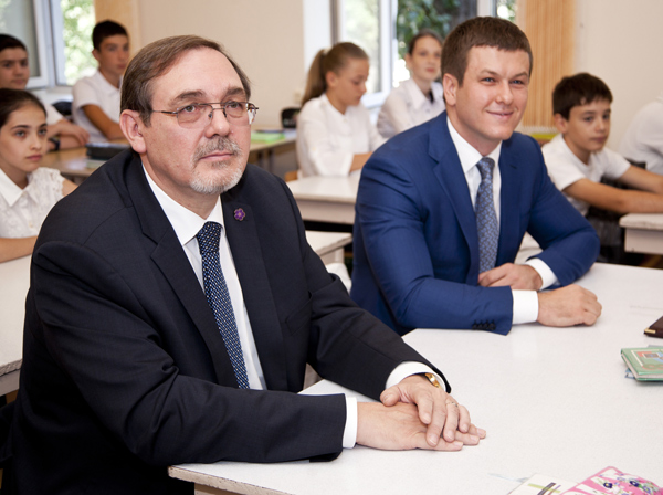 Банк ВТБ (Армения) создает комфортную обстановку для учащихся школы №21 министерства обороны России