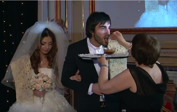 Видео свадьбы армянина и азербайджанки вызвало накал страстей