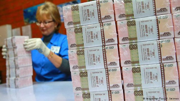 Обвал российского рубля становится рекордным
