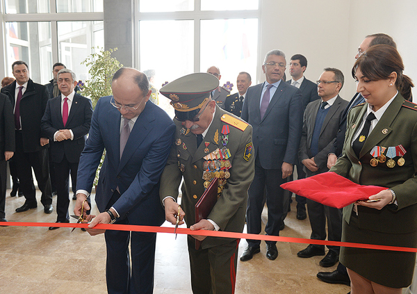 В Ереване открыт новый Национальный исследовательский университет обороны МО Армении