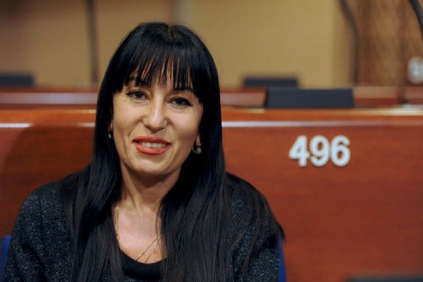 Наира Зограбян в ПАСЕ погрозила пальцем Маргару Есаяну