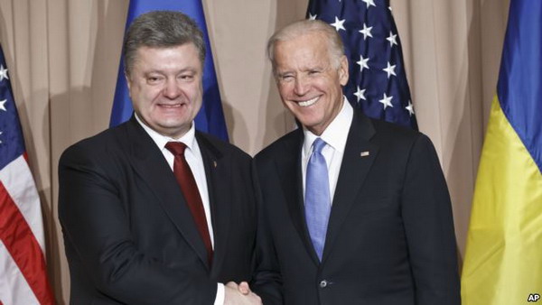Встреча Байден-Порошенко в Давосе: «Это была настоящая дружеская беседа стран-партнеров»