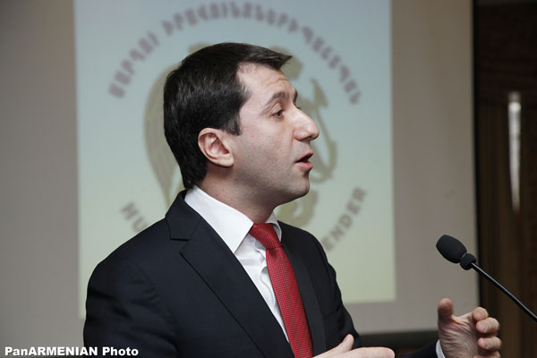 Омбудсмен Армении Карен Андреасян подал в отставку