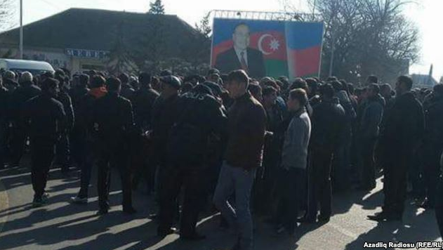 В Ленкорани и других районах Азербайджана граждане поднялись на протест