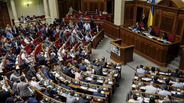 Верховная Рада Украины из-за низкой дисциплины депутатов сорвала решение по представительству НАТО