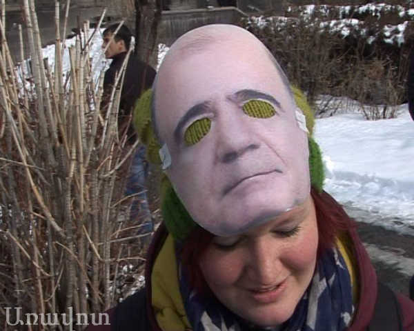 Забавная Масленица в Гюмри – с масками мэра города Самвела Баласаняна (ФОТО)