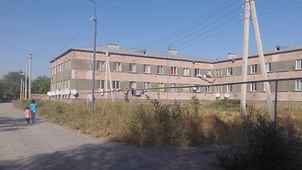 Спустя 25 лет депортированным из Азербайджана позволят приватизировать комнаты в общежитиях