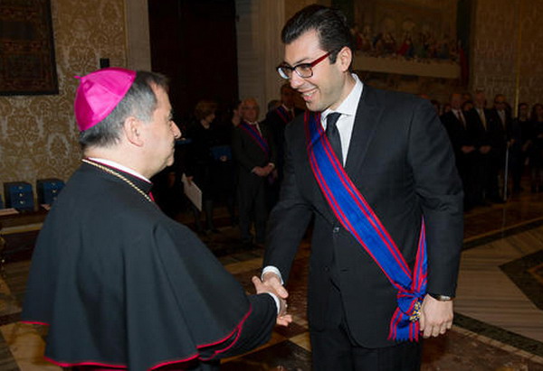 Папа Римский наградил посла Армении орденом Большого Креста Папы Пия