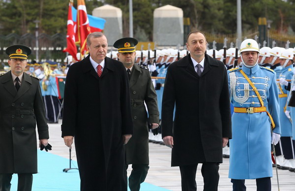 Алиев в Анкаре обрадовался «растущей в мире симпатии и доверию» к Турции