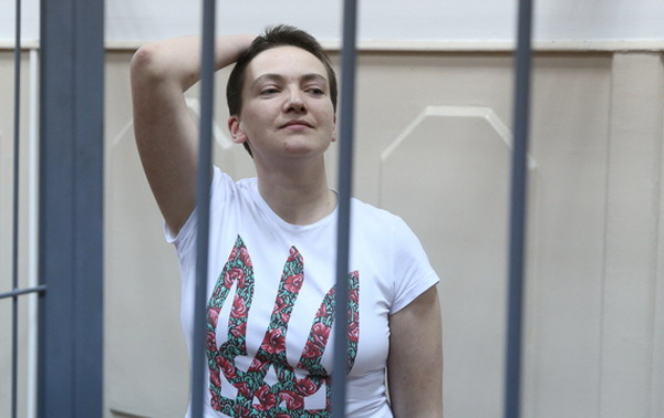 Украинская летчица Надежда Савченко должна быть немедленно освобождена: Госдепартамент США