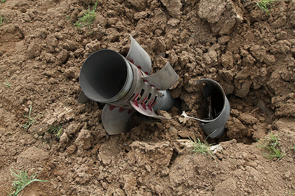 Взорвавшиеся и неразорвавшиеся снаряды, выпушенные из РСЗО «Смерч» по Мардакерту и Гадруту