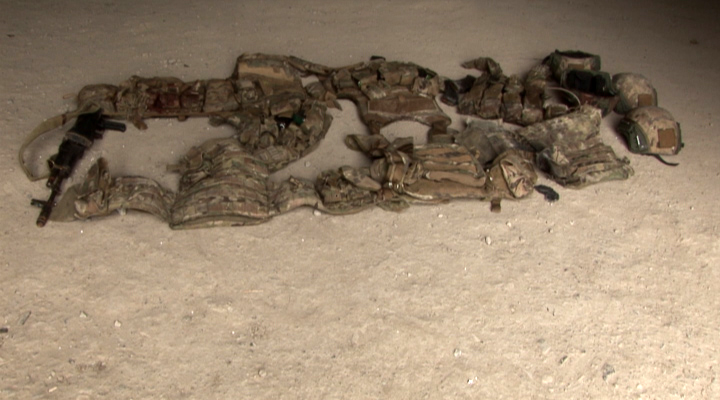 Амуниция, средства связи и боеприпасы, брошенные на поле боя азербайджанским спецназом (ФОТО)