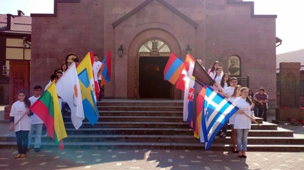 Кубанские армяне собрали средства для Арцаха: «Еркрамас»