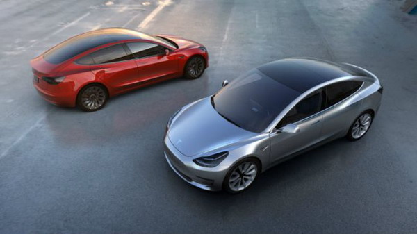 Американская компания Tesla Motors провела презентацию нового автомобиля – «доступной модели»
