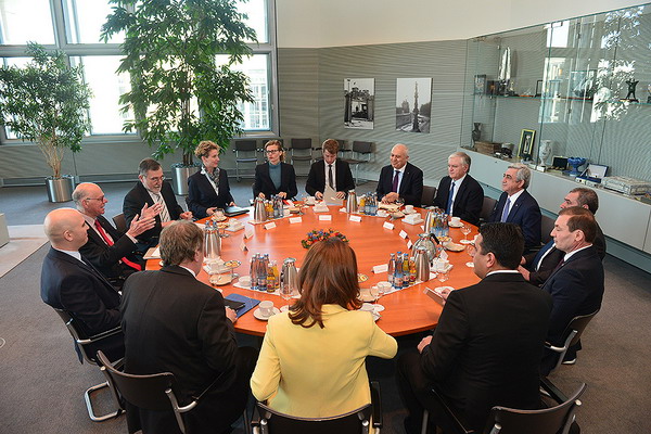 Серж Саргсян с председателем Бундестага Норбертом Ламмертом обсудил отношения Армения-ЕС
