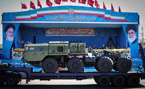 Российские комплексы С-300 были продемонстрированы на параде в Дня армии Ирана в Тегеране