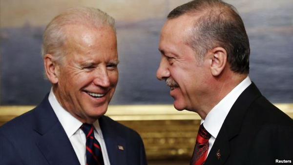 Байден встретился с Эрдоганом на полях саммита, а Обама «может выделить немного времени»