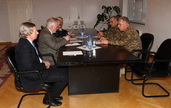 Сопредседатели Минской Группы ОБСЕ в Степанакерте посетили Штаб Армии Обороны НКР