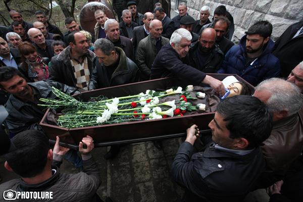 В селе Гергер в Нагорном Карабахе попрощались с погибшим 12-летним ребенком (ФОТО)
