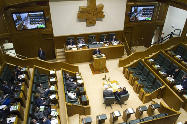 Парламент Страны Басков принял заявление о нарушении Азербайджаном режима прекращения огня