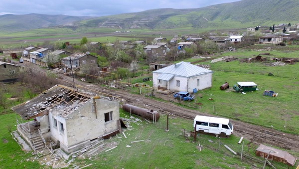 «Их снаряды летят над моими гранатами»: репортаж RFI о Нагорном Карабахе