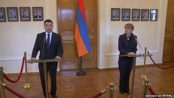 Карабахский конфликт не может и не будет решен военным путем: вице-спикер Бундестага в Ереване