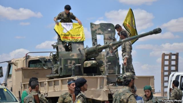 Состоящая в основном из курдов Сирийская демократическая армия объявилa наступление на Ракку: VoA