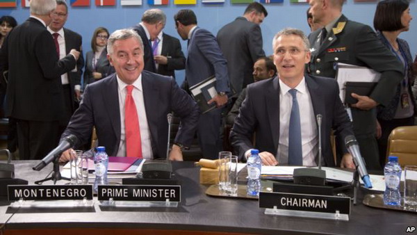 Черногория приглашена в НАТО: Россия грозится санкциями против «дружественной страны»