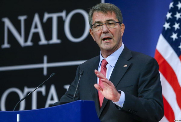 НАТО рассматривает возможность размещения батальонов в странах Балтии и Польше: глава Пентагона