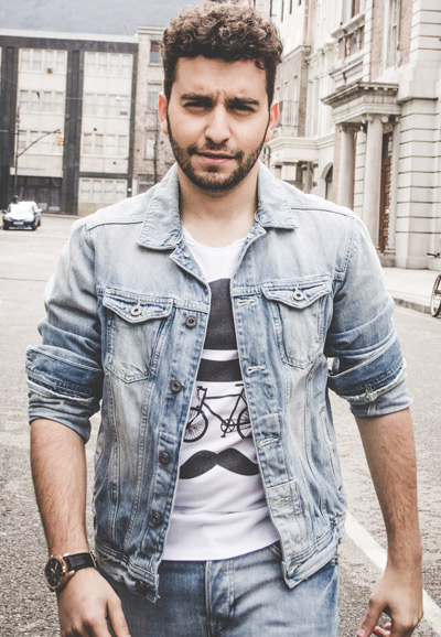 Известный болгарский певец армянского происхождения Раффи Богосян находится в Армении