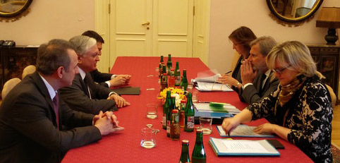 Йоханнес Хан: Европейский Союз поддерживает усилия Минской группы ОБСЕ
