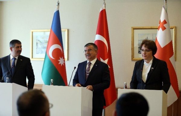 В Габале состоится встреча глав МО Грузии, Турции и Азербайджана